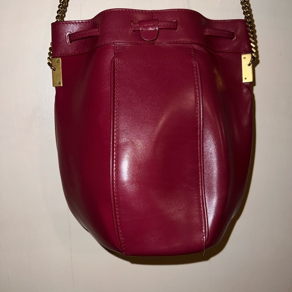 Red saint laurent tabitha hard leather bucket bag small - Picture 7 of 10